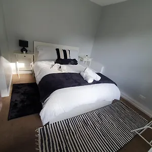 Yolo House Pensión