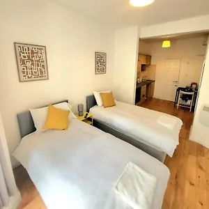 En-suite Double - Leytonstone E11 Pensión